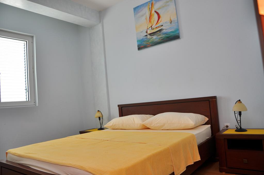 Apartment Bayer Herceg Novi Exteriör bild